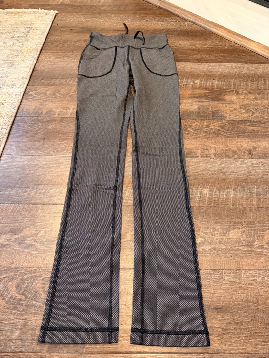 lululemon athletica Pants - Lululemon Athletica Womens Size 4 Straight Leg Yoga Pants Gray Black Textured